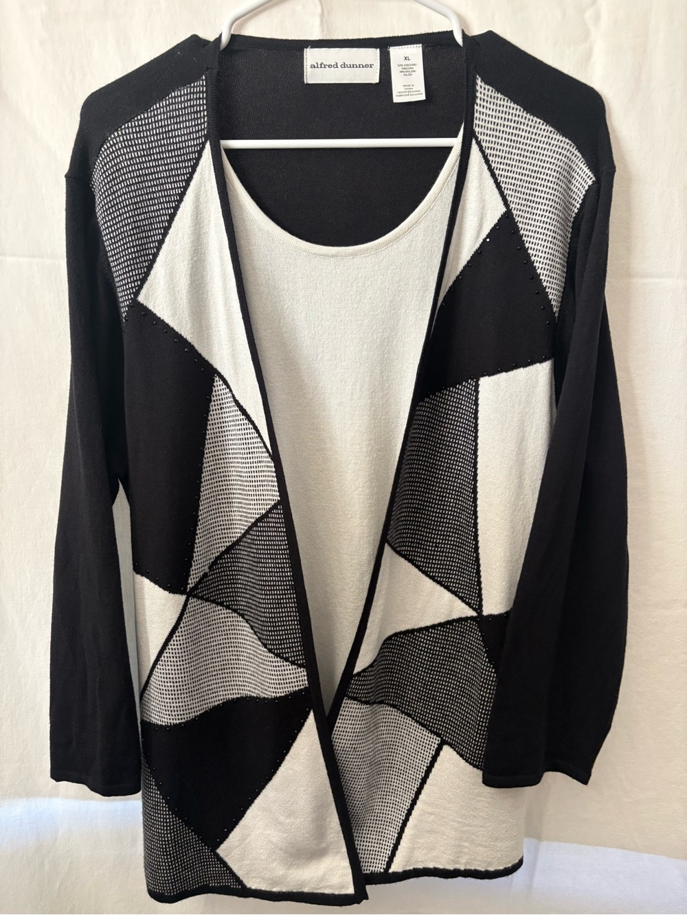 Alfred Dunner Black & White Geometric Open-Front Cardigan